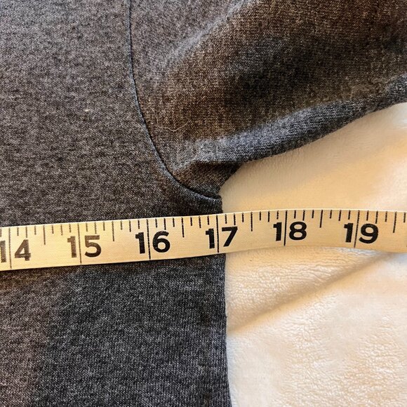 Simpson's Nice, Normal Family t-Shirt. Size S - Picture 4 of 5